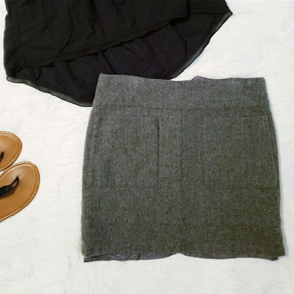 🌷 American Eagle wool skirt